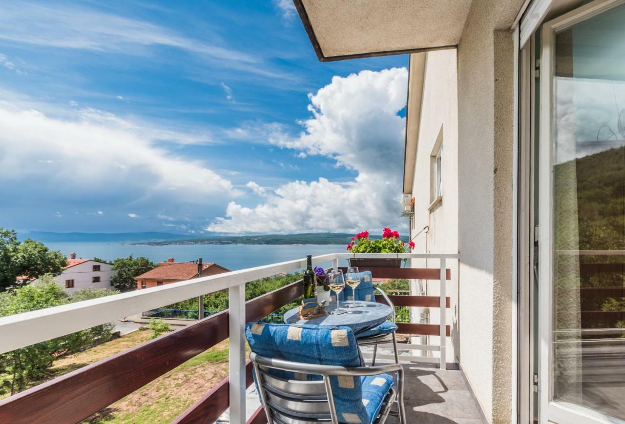 Guest House Djurdjica Dramalj Exterior foto